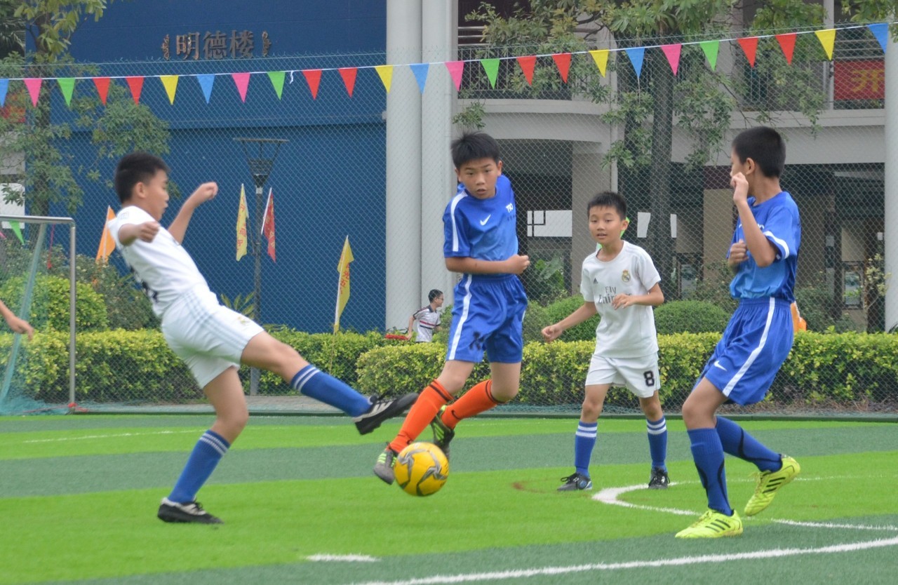 在聚光灯下 在聚光灯下